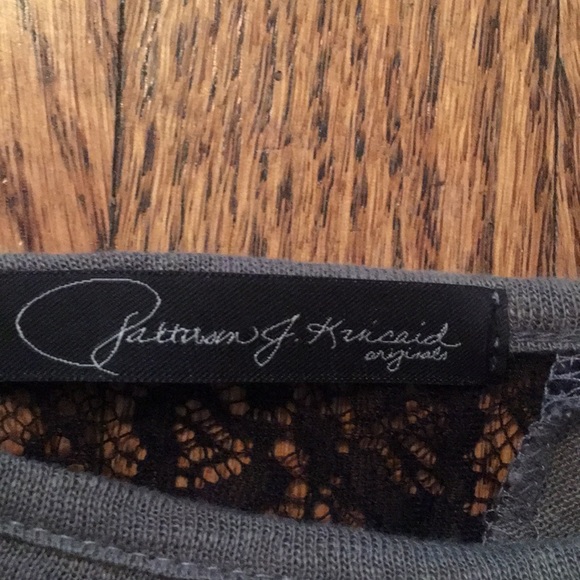 Grey and black short sleeve with lace - Picture 3 of 3